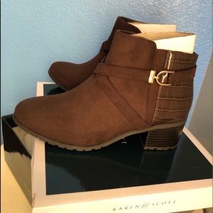 Karen Scott Brown Leather Booties Size 7.5